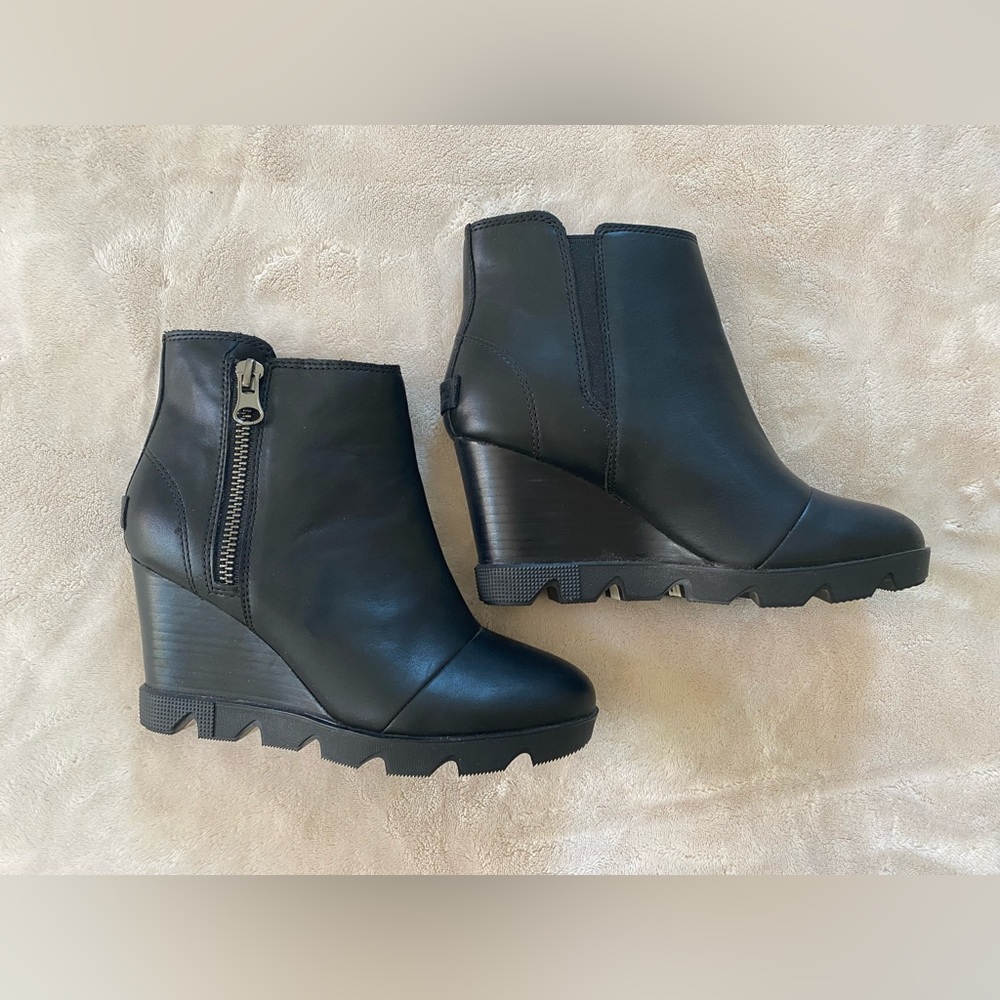 Sorel Joan Uptown Waterproof Leather Zip Bootie Size 8